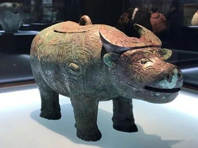 “洹水安陽(yáng)名不虛，三千年前是帝都”——安陽(yáng)殷墟博物館