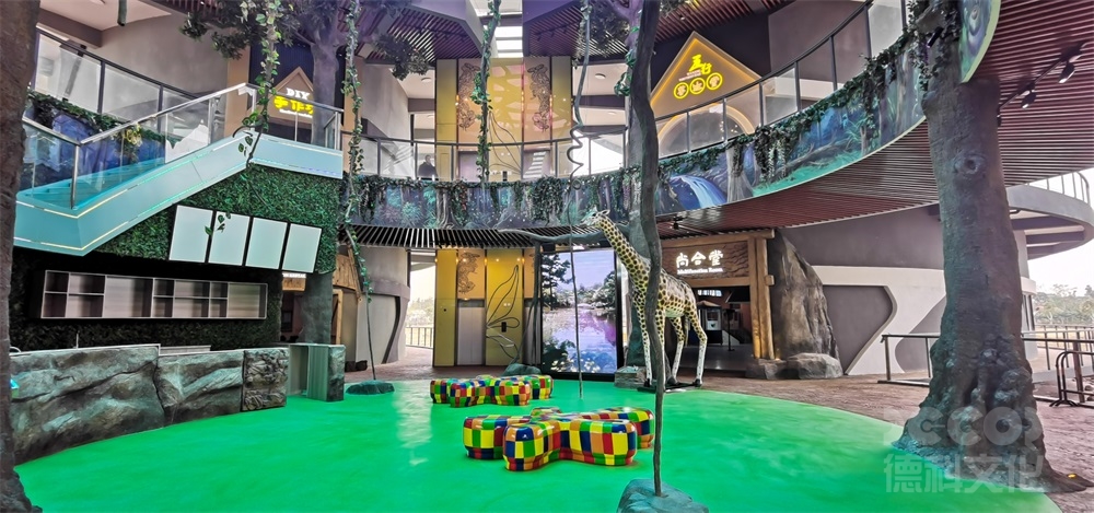 在科技展廳設(shè)計(jì)中，如何運(yùn)用人工智能技術(shù)提供個(gè)性化的參觀體驗(yàn)？
