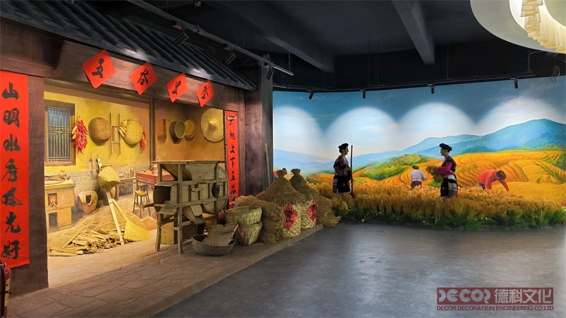VR展館設(shè)計(jì)中如何展示科學(xué)與技術(shù)的創(chuàng)新成果？